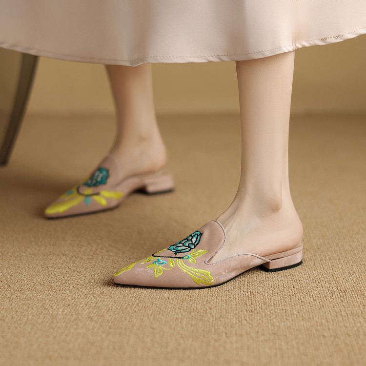 Vintage Satin Closed Toe Slippers with Floral Pattern - Image 2