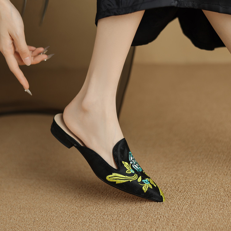 Vintage Satin Closed Toe Slippers with Floral Pattern - Image 3
