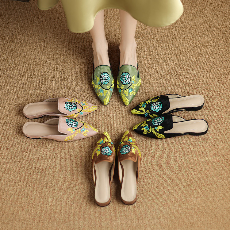 Women's Closed Toe Leather Slippers Low Flat Heel Summer 2025