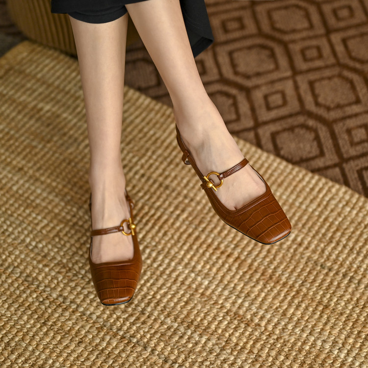 Women's Closed Toe Sandals with Mid Chunky Heel - Style a.html - Image 2