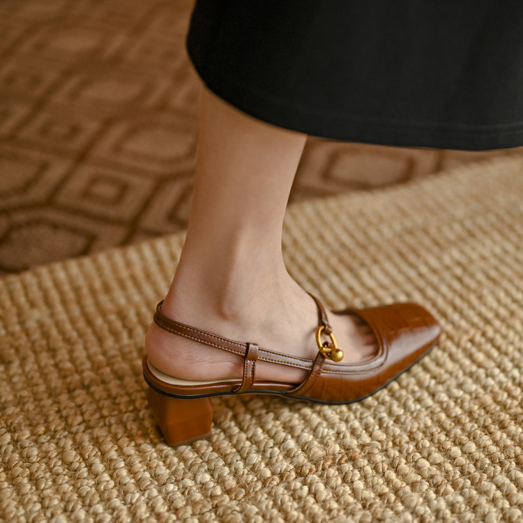 Women's Closed Toe Sandals with Mid Chunky Heel - Style a.html - Image 3