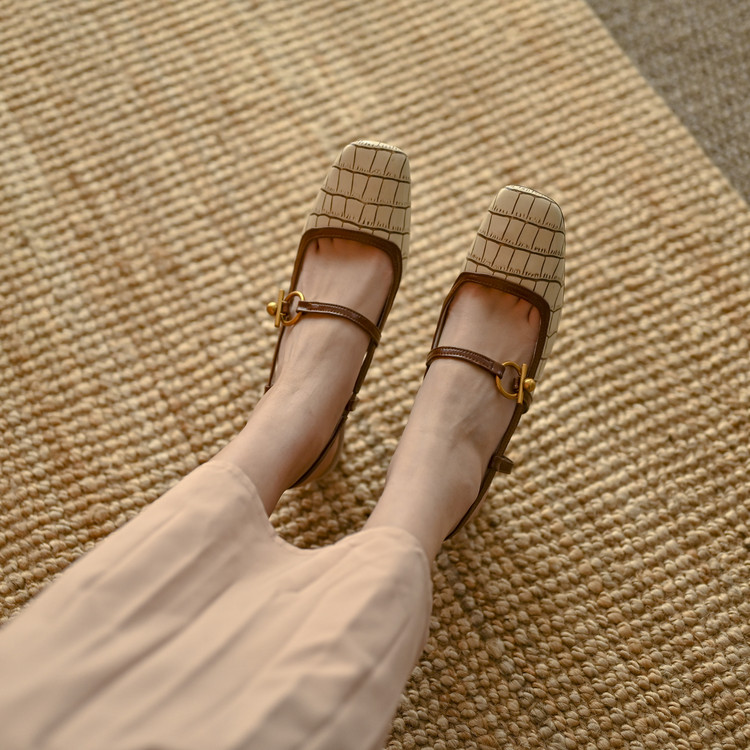 Women's Closed Toe Sandals with Mid Chunky Heel - Style a.html - Image 4